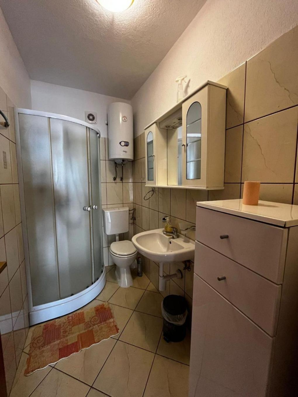 Apartment Dalibor Lukovo Sugarje Exterior photo
